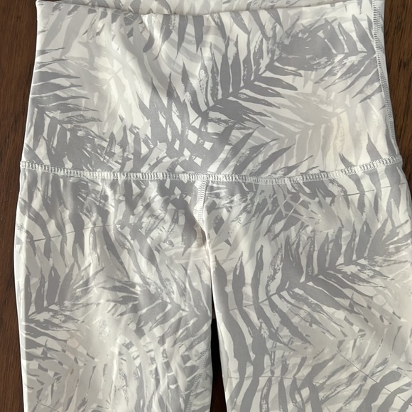 lululemon Wunder Under Pant Hi-Rise - Picture 3 of 8